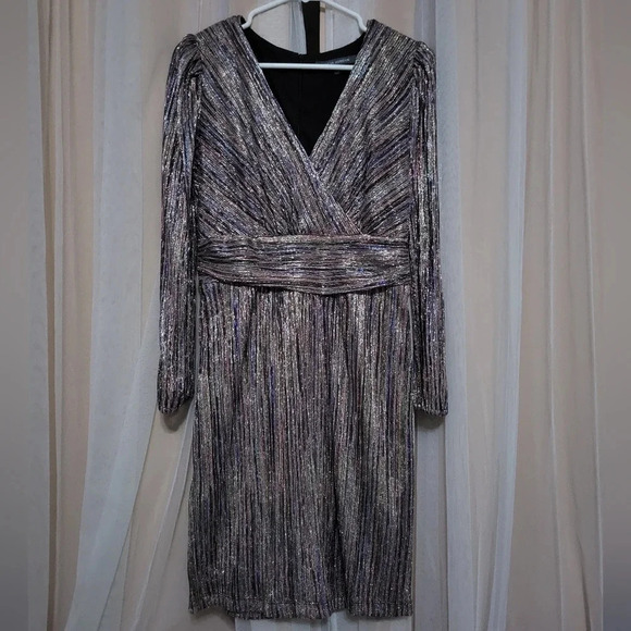 Julia Jordan V-Neck Metallic Stripe Mini Dress, Long Sleeve, Lined, size 4, EUC! - Picture 2 of 13